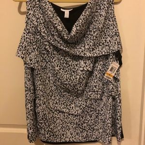 NWT black/ white print top